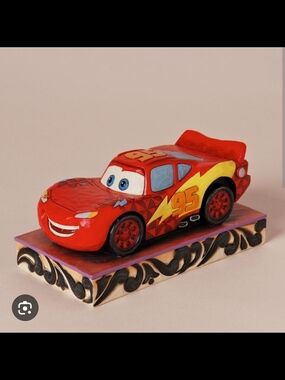 Jim Shore Disney Traditions "Ka-Chow" (Lightning McQueen, #4010022)